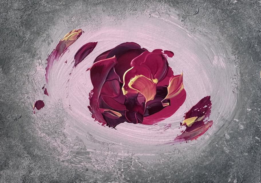 Abstraktes Gemälde einer tief magentafarbenen, blumenartigen Form auf einem blassrosa Wirbel vor strukturiertem grauem Grund.